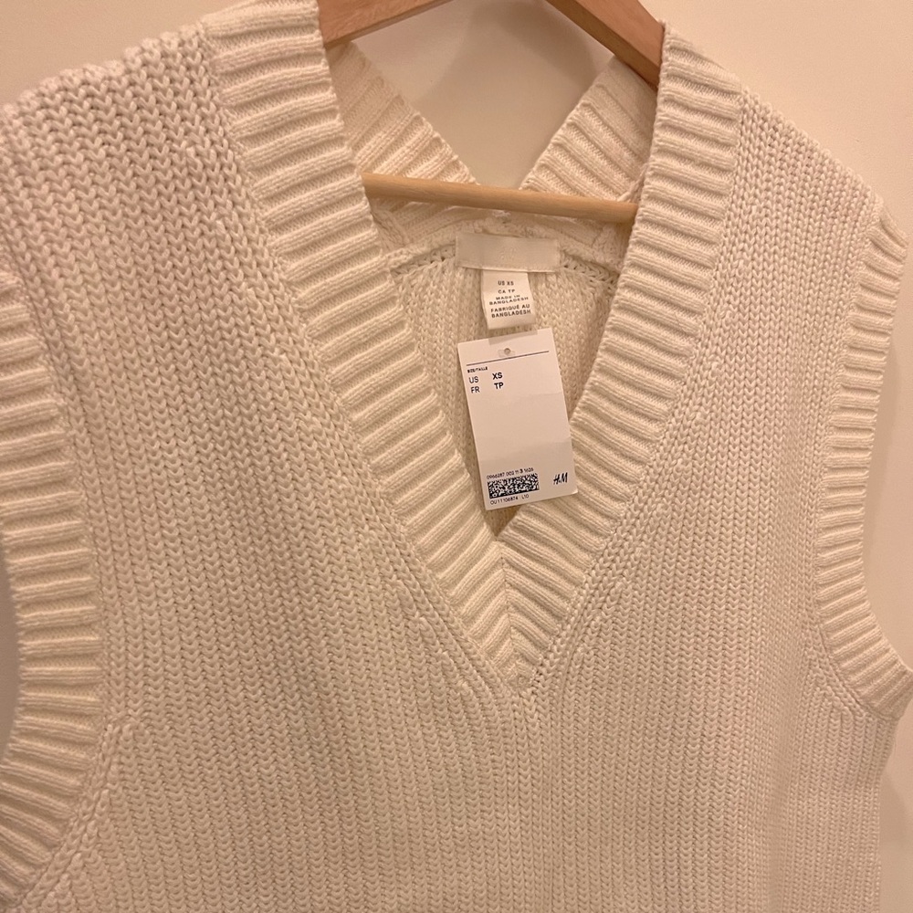 H&M sweater vest